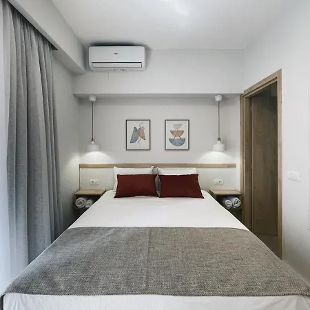 Urban Hive Chania, Your Basecamp - Fiber Wifi *